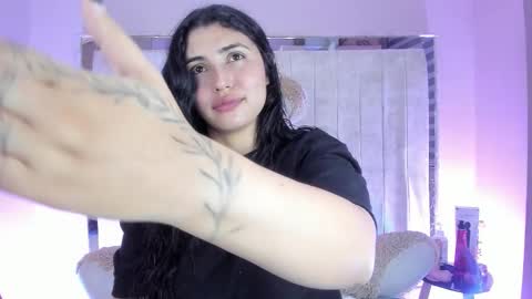 Danna Astrom online show from November 2025 01:41:02 AM