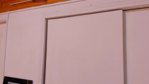 Snapshot of ghosty_doll chatting on December 2025 01:05:02 PM Allison online show from December 2025 01:05:02 PM