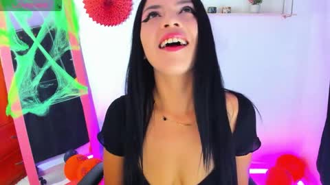 giaaaa   online show from October 2025 11:25:02 PM