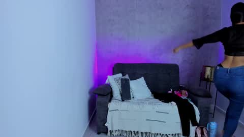 Gia online show from September 2025 05:46:02 PM