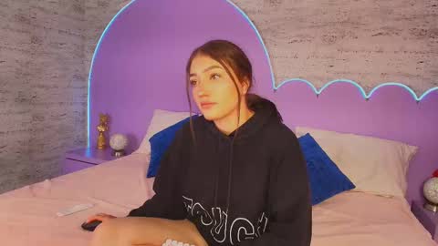 Snapshot of giaa_ross chatting on March 2026 07:31:02 PM Gia online show from March 2026 07:31:02 PM