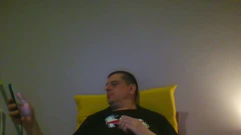 Snapshot of giaco1982 chatting on March 2026 08:25:01 AM samuel online show from March 2026 08:25:01 AM