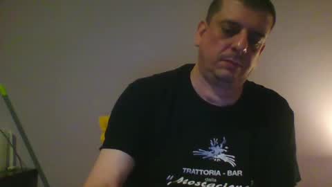 Snapshot of giaco1982 chatting on March 2026 04:23:01 AM samuel online show from March 2026 04:23:01 AM