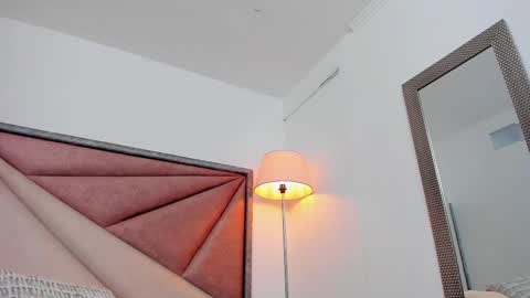 Snapshot of giafu chatting on February 2025 09:01:02 PM Gia online show from February 2025 09:01:02 PM