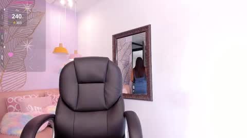 Snapshot of giafu chatting on March 2025 06:33:01 PM Gia online show from March 2025 06:33:01 PM