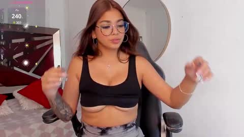 Snapshot of giafu chatting on March 2025 05:50:02 PM Gia online show from March 2025 05:50:02 PM