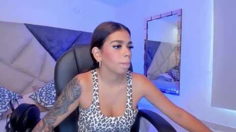 Snapshot of giafu chatting on October 2025 06:42:02 PM Gia online show from October 2025 06:42:02 PM