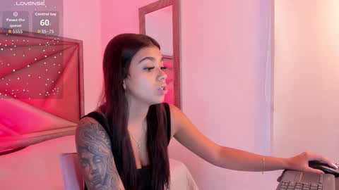 Snapshot of giafu chatting on December 2025 06:12:02 PM Gia online show from December 2025 06:12:02 PM