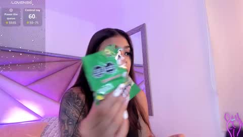 Gia  online show from December 2025 05:42:02 PM