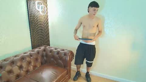 Snapshot of gian_rossii chatting on June 2026 12:37:01 AM GIAN online show from June 2026 12:37:01 AM