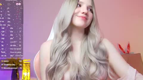 Roxy online show from February 2025 03:23:01 AM