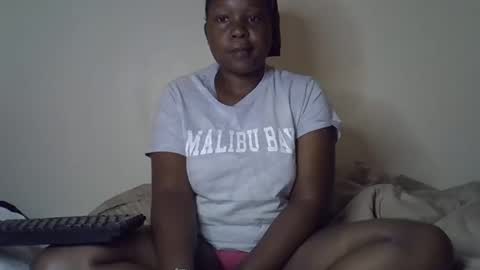 Snapshot of giannah01 chatting on November 2025 05:28:02 AM Giannah online show from November 2025 05:28:02 AM