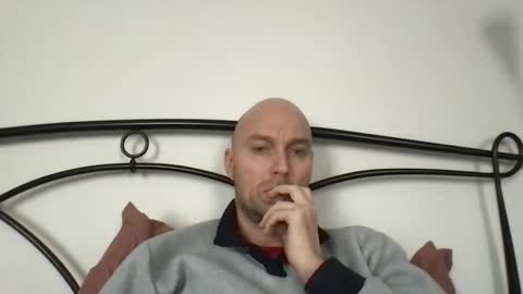 giannipaciotti online show from December 2025 02:02:02 PM