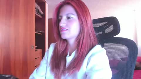 Snapshot of giaroussel chatting on April 2026 02:23:02 PM GiaRoussel online show from April 2026 02:23:02 PM