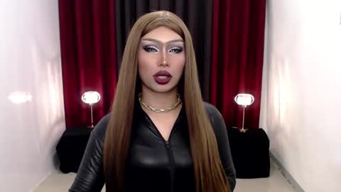 Snapshot of giaxxx01 chatting on December 2024 11:51:01 PM Gia X online show from December 2024 11:51:01 PM