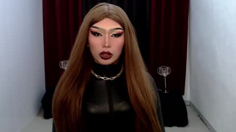 Snapshot of giaxxx01 chatting on December 2024 12:52:01 AM Gia X online show from December 2024 12:52:01 AM