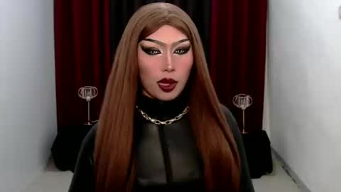 Snapshot of giaxxx01 chatting on January 2025 07:54:01 AM Gia X online show from January 2025 07:54:01 AM