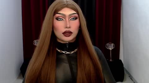 Snapshot of giaxxx01 chatting on January 2025 07:56:01 AM Gia X online show from January 2025 07:56:01 AM