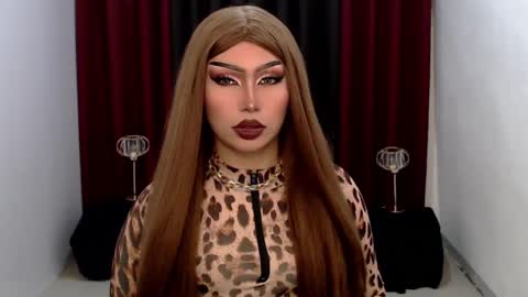 Snapshot of giaxxx01 chatting on January 2025 07:07:01 AM Gia X online show from January 2025 07:07:01 AM