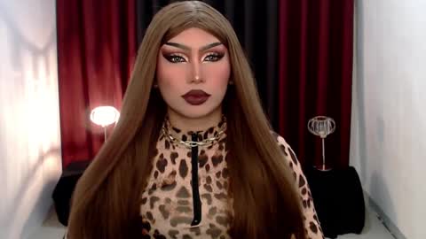 Snapshot of giaxxx01 chatting on February 2025 05:53:01 AM Gia X online show from February 2025 05:53:01 AM