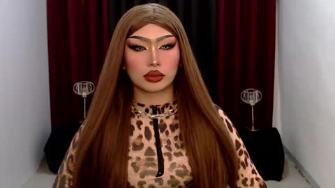 Snapshot of giaxxx01 chatting on February 2025 04:25:02 AM Gia X online show from February 2025 04:25:02 AM