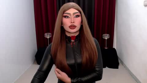 Snapshot of giaxxx01 chatting on February 2025 05:33:01 AM Gia X online show from February 2025 05:33:01 AM