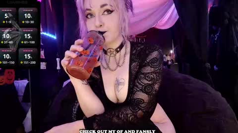 Snapshot of gigglemethis22 chatting on September 2025 05:49:01 PM Giggles online show from September 2025 05:49:01 PM