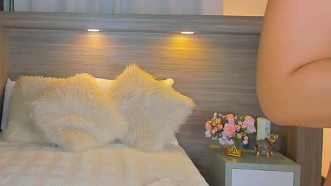 gigi wilden online show from November 2025 01:54:02 PM