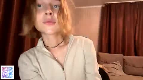 Molly online show from October 2025 07:35:02 PM