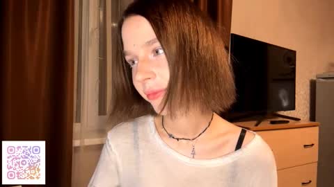 Molly online show from October 2025 07:09:02 PM