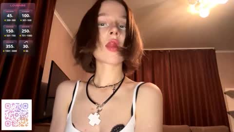 Molly online show from November 2025 07:24:01 PM