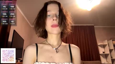 Molly online show from November 2025 07:38:01 PM