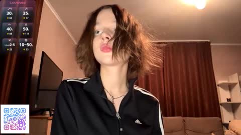 Molly online show from December 2025 07:54:02 PM