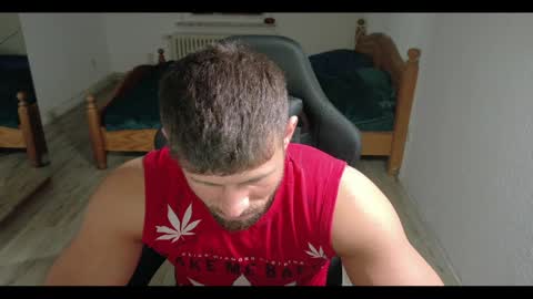 Snapshot of gigollo65 chatting on April 2026 10:51:01 PM Moki online show from April 2026 10:51:01 PM