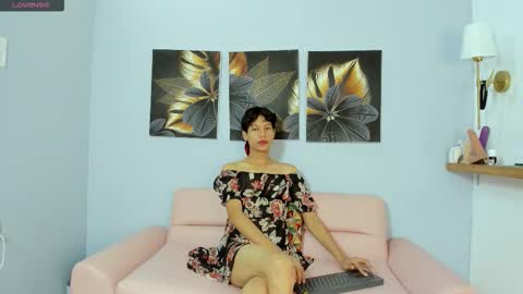 gigy___ online show from October 2025 12:26:02 PM