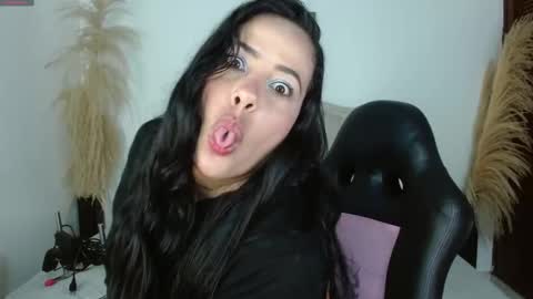 Snapshot of giiny_ chatting on March 2026 02:04:01 AM pamela online show from March 2026 02:04:01 AM