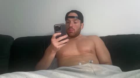 Snapshot of gildedsins1 chatting on May 2026 08:44:01 AM WildBoyVibes online show from May 2026 08:44:01 AM