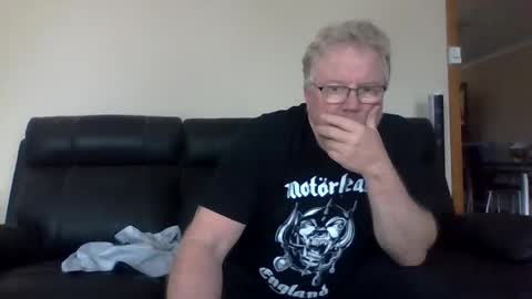 Snapshot of gimmmieoooo chatting on June 2026 04:38:02 AM gimmmieoooo online show from June 2026 04:38:02 AM