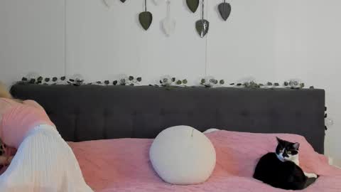 Snapshot of gin_yoon chatting on March 2026 06:28:02 AM Gin online show from March 2026 06:28:02 AM