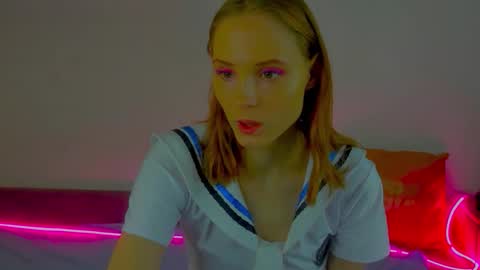 Gina online show from September 2025 02:35:01 AM