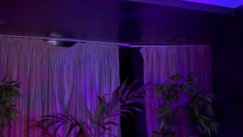 Gina online show from September 2025 07:06:02 PM