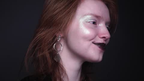 Snapshot of ginger_hugs chatting on January 2025 10:08:02 PM im expecting 350 thumbs up on my altar online show from January 2025 10:08:02 PM