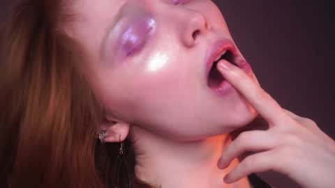 Snapshot of ginger_hugs chatting on February 2025 10:26:01 PM im expecting 350 thumbs up on my altar online show from February 2025 10:26:01 PM