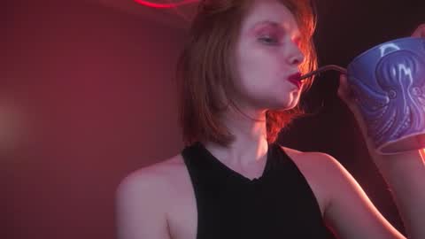 Snapshot of ginger_hugs chatting on September 2025 10:10:02 PM im expecting 350 thumbs up on my altar online show from September 2025 10:10:02 PM