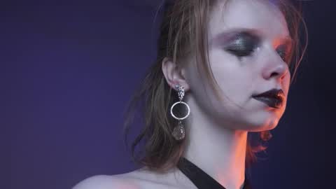 Snapshot of ginger_hugs chatting on November 2025 10:12:01 PM im expecting 350 thumbs up on my altar online show from November 2025 10:12:01 PM