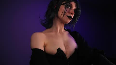 Snapshot of ginger_hugs chatting on April 2026 10:11:02 PM im expecting 350 thumbs up on my altar online show from April 2026 10:11:02 PM