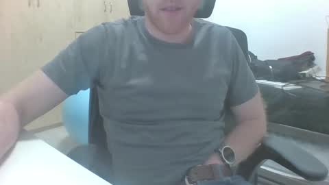 Snapshot of ginger_xxx chatting on May 2026 05:51:01 PM mike online show from May 2026 05:51:01 PM
