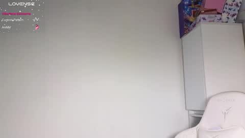 Snapshot of gingercute17 chatting on April 2026 05:19:01 AM gingercute17 online show from April 2026 05:19:01 AM