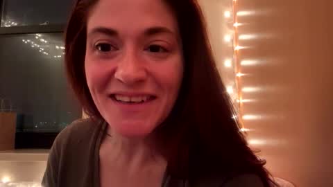 gingerlynx online show from November 2025 02:33:02 AM