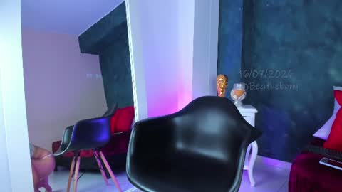 Ginger online show from July 2026 07:20:02 PM